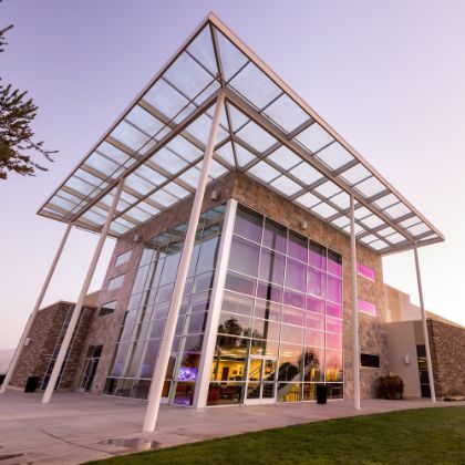 https://www.steinway.com/news/steinway-chronicle/spring-2023/valley-christian