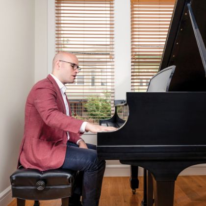 https://www.steinway.com/news/features/michael-fabiano